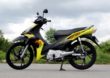 Giá Xe Suzuki Axelo 125 Đời 2013 - Gia đình và Xã hội